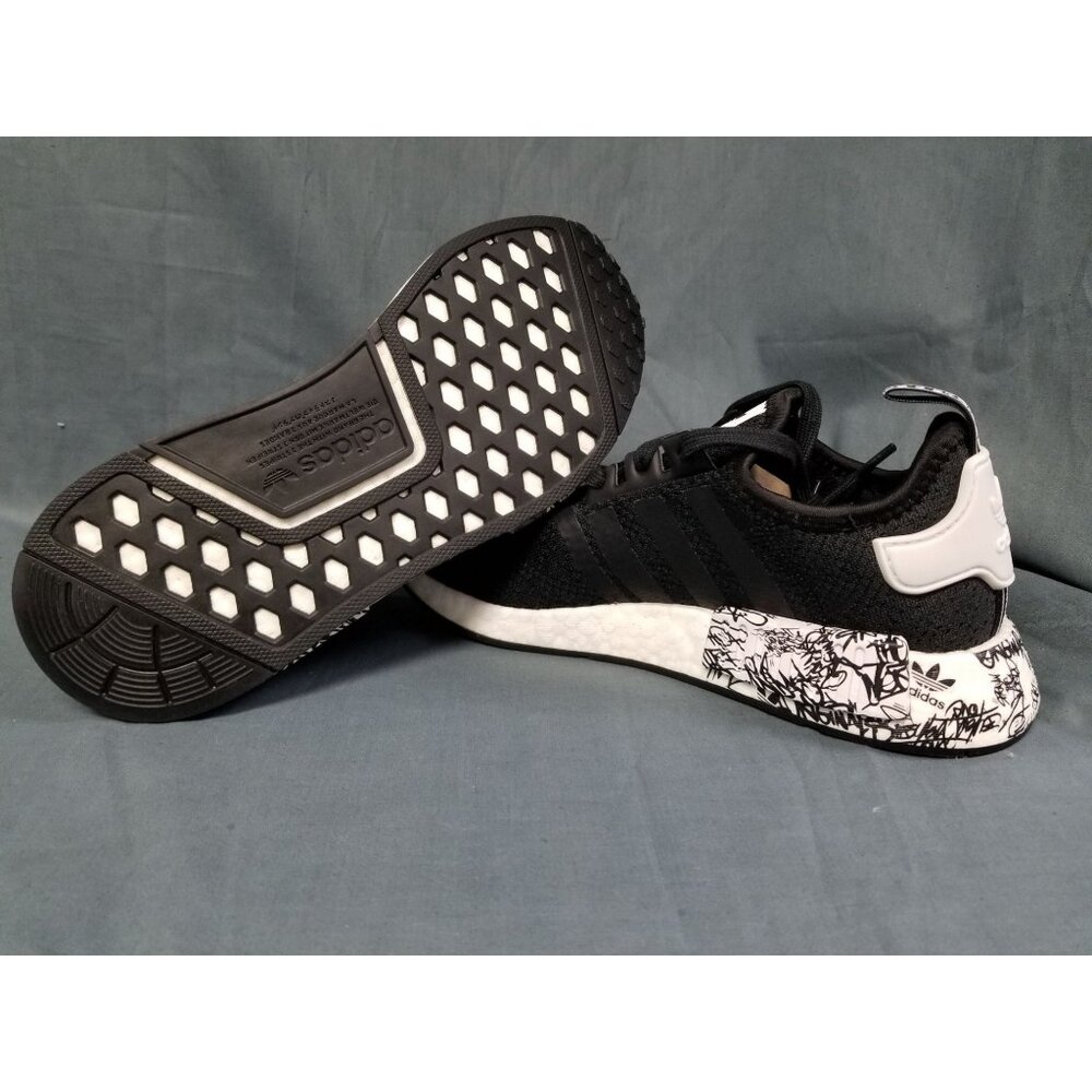 Adidas NMD_R1 J Sneakers Black White Size 6.5 NEW IN BOX! - Picture 2 of 11